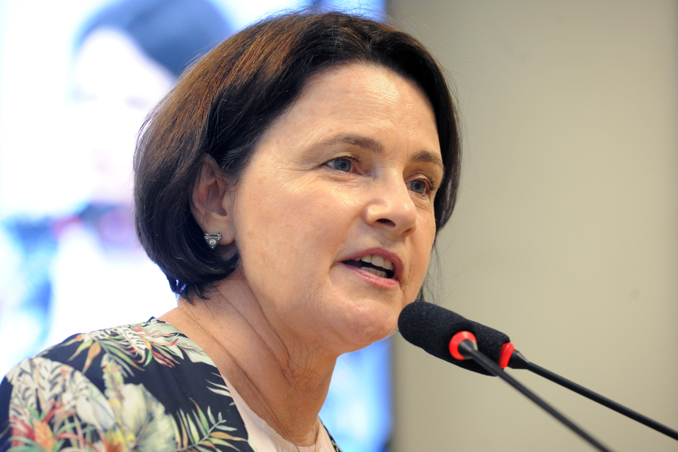 Prefeitura é questionada sobre comissionados contratados em 6 meses
